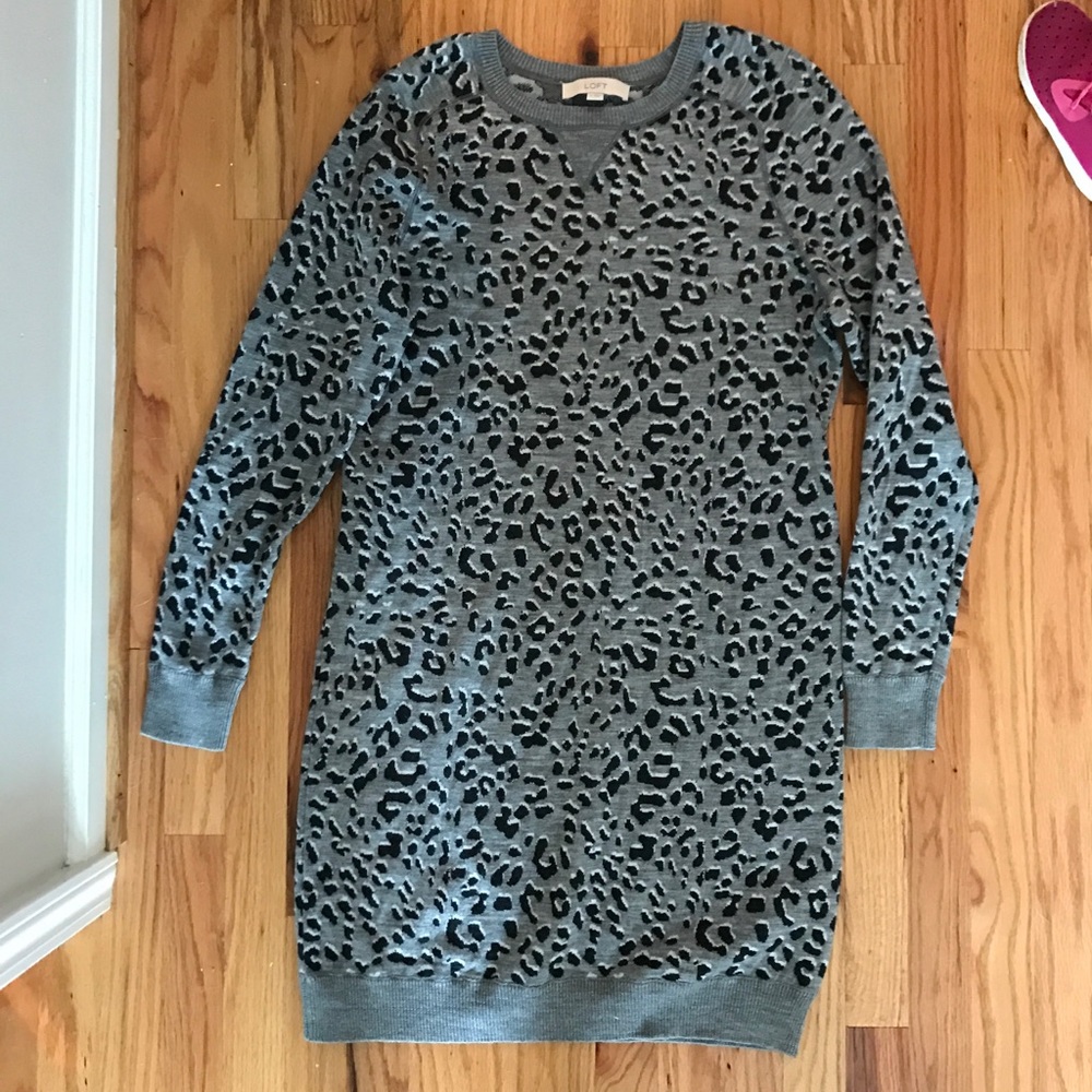 Loft sweater dress size med